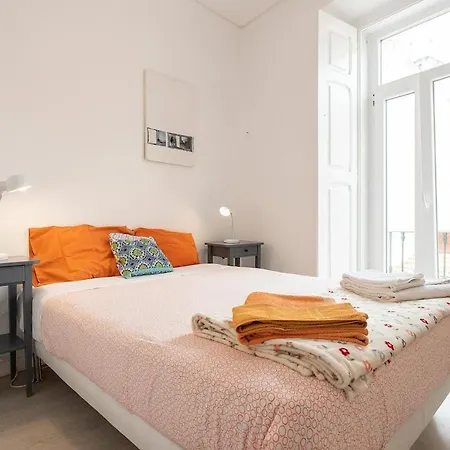 Apartment Sunny And Historical With River View